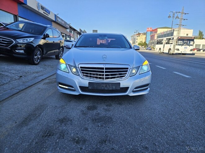 Mercedes E 250-1