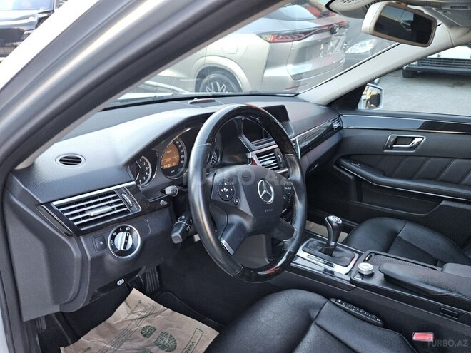 Mercedes E 250-9