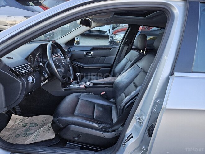 Mercedes E 250-10