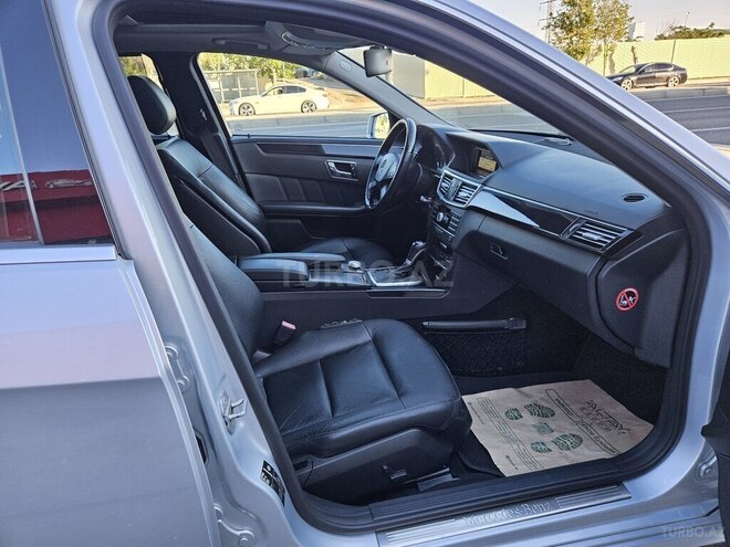 Mercedes E 250-19