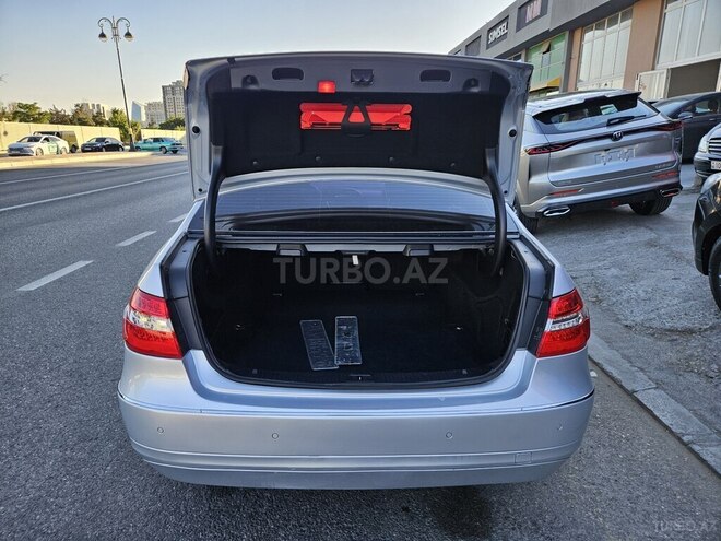 Mercedes E 250-17