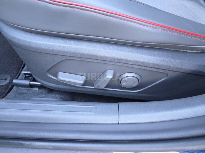 Hyundai Sonata-14