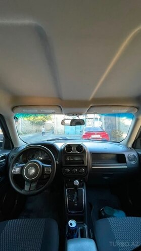 Jeep Patriot-8