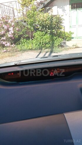 Toyota Prius-8
