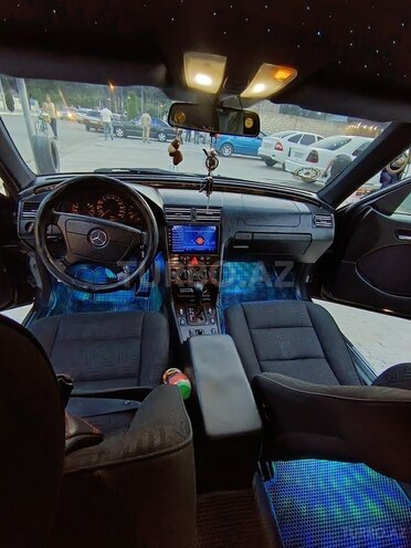 Mercedes C 220-2