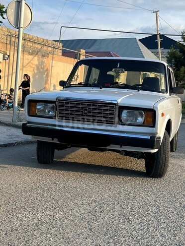 LADA (VAZ) 2107-1