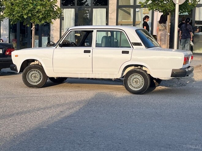 LADA (VAZ) 2107-4
