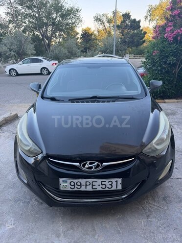 Hyundai Elantra-1
