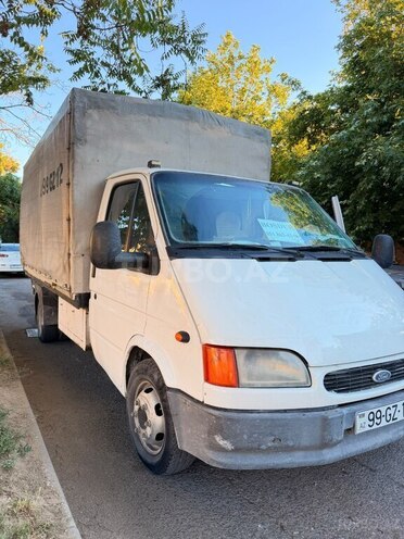 Ford Transit-2