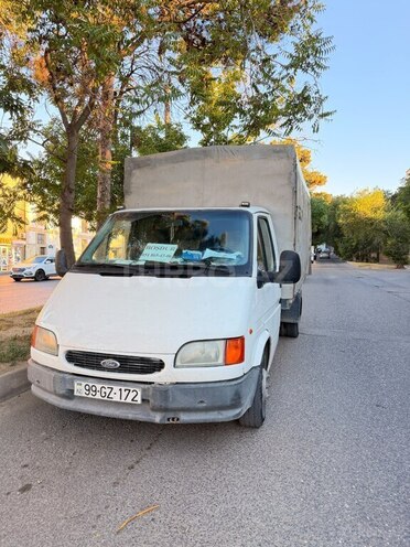 Ford Transit-9