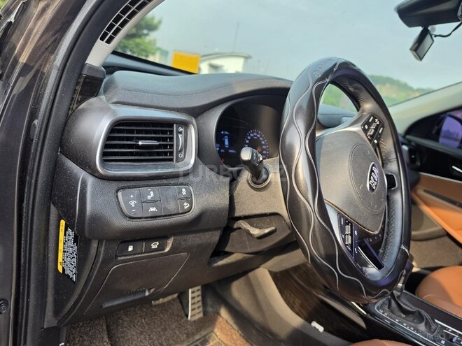 Kia Sorento-8