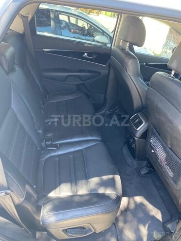 Kia Sorento-4