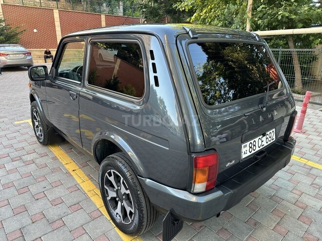LADA (VAZ) Niva-9
