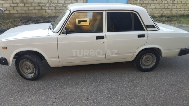 LADA (VAZ) 2107-5
