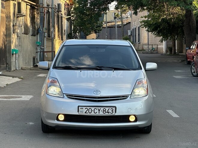 Toyota Prius-4