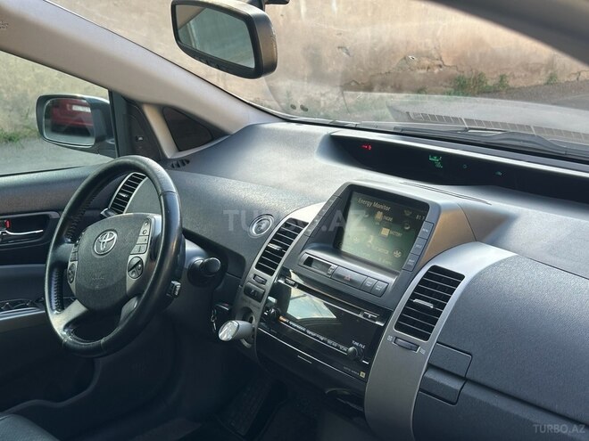 Toyota Prius-3