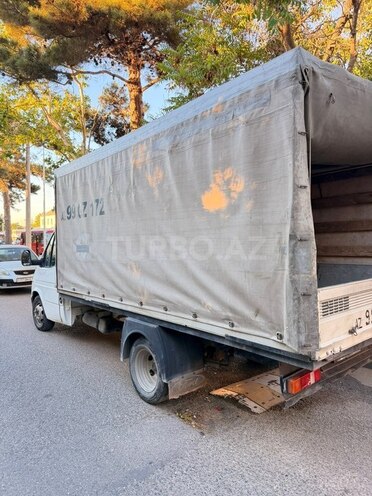 Ford Transit-3