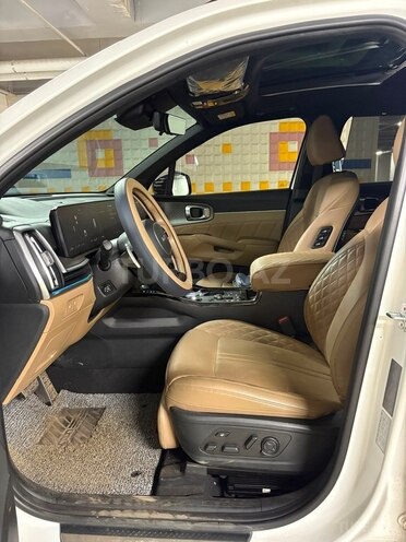 Kia Sorento-13