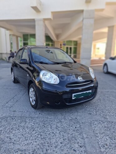 Nissan March-2