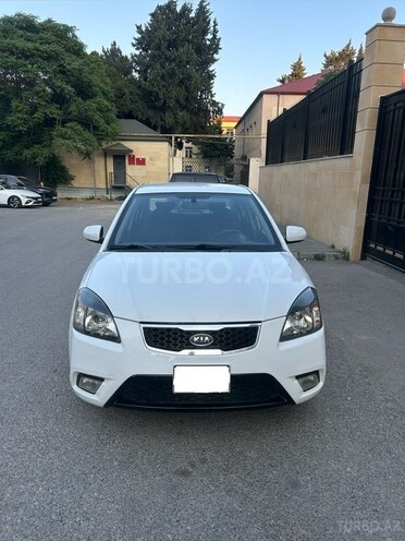 Kia Rio-5