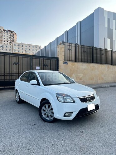 Kia Rio-1