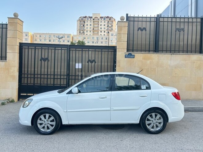 Kia Rio-4