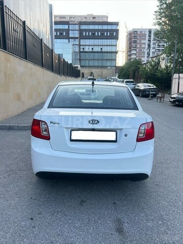 Kia Rio-7