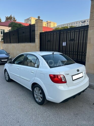 Kia Rio-3
