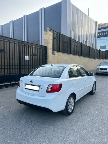 Kia Rio-10