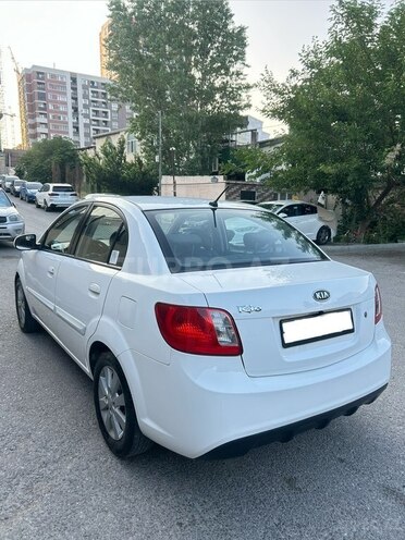 Kia Rio-8