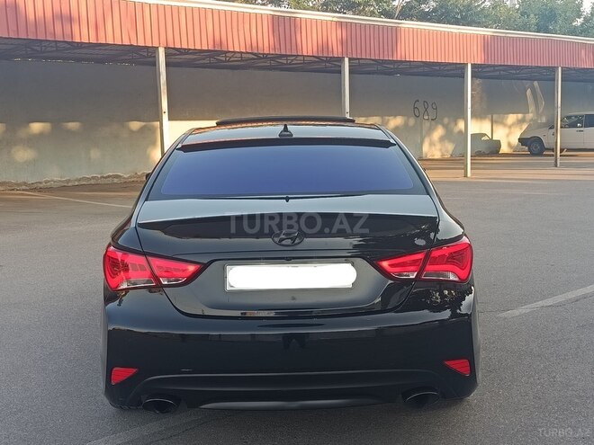 Hyundai Sonata-11