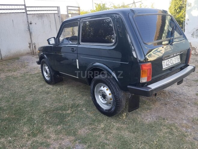 LADA (VAZ) Niva-11