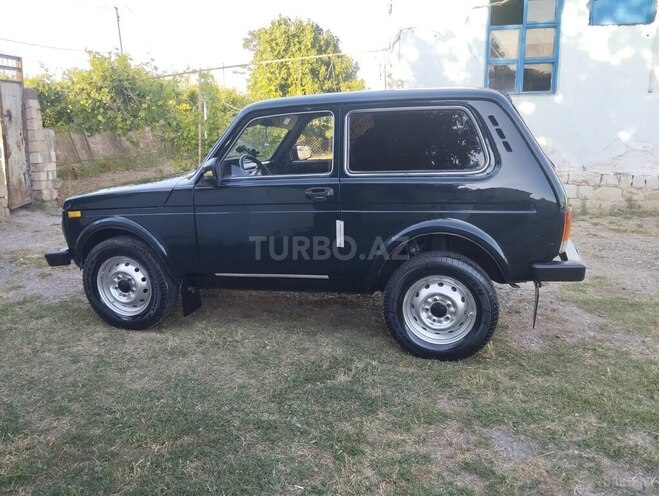 LADA (VAZ) Niva-9