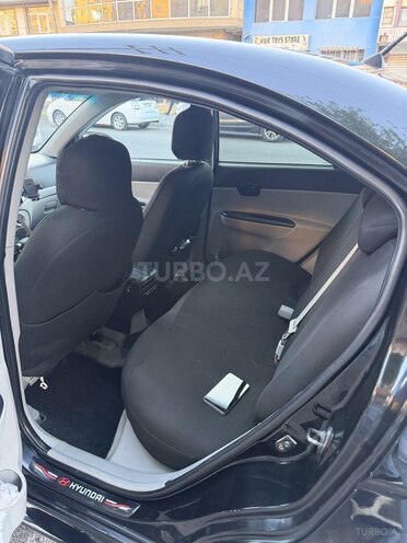 Hyundai Accent-8