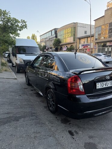 Hyundai Accent-6