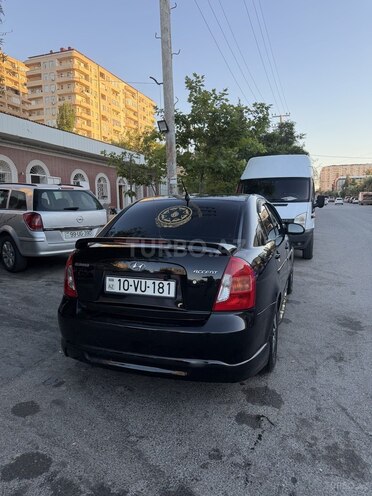 Hyundai Accent-5