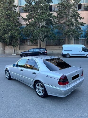 Mercedes C 200-4