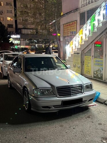 Mercedes C 200-13
