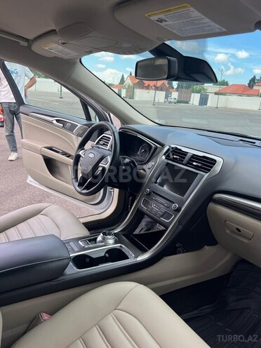 Ford Fusion (North America)-6