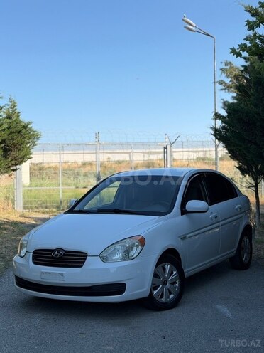 Hyundai Accent-3