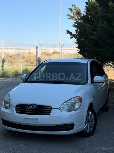 Hyundai Accent-1