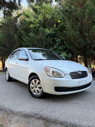 Hyundai Accent-5