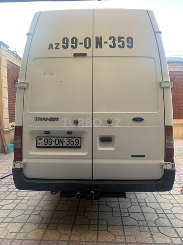 Ford Transit-9