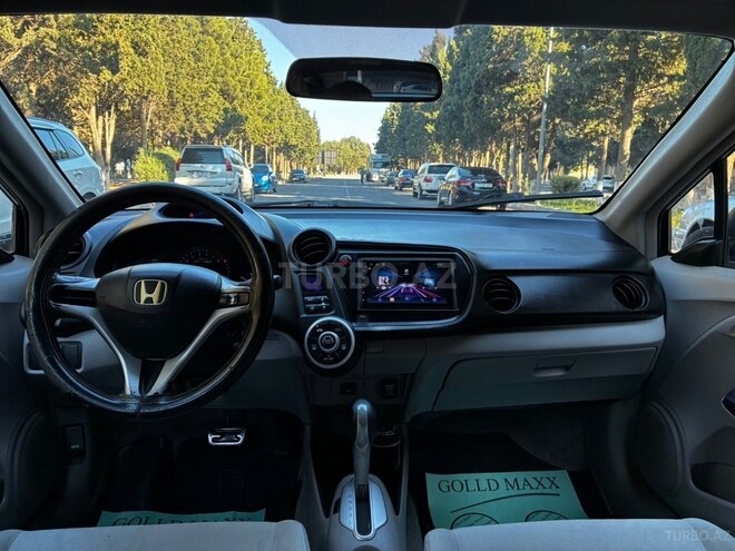 Honda Insight-3