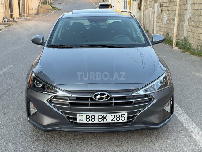 Hyundai Elantra-1
