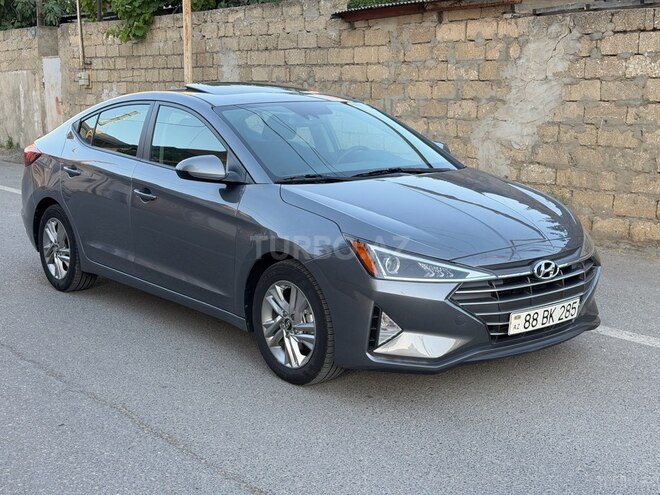 Hyundai Elantra-4