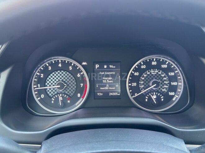 Hyundai Elantra-13