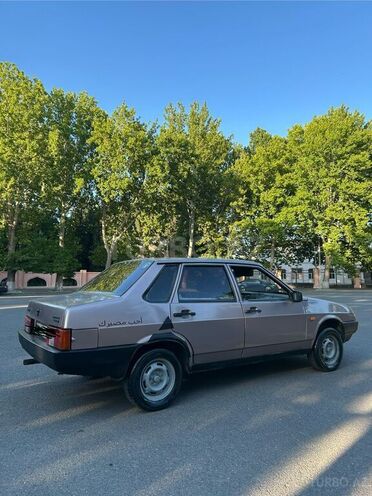 LADA (VAZ) 21099-4