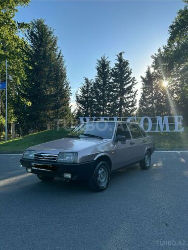 LADA (VAZ) 21099-1