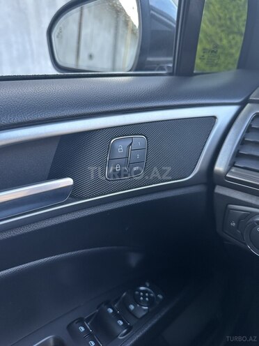 Ford Fusion (North America)-10
